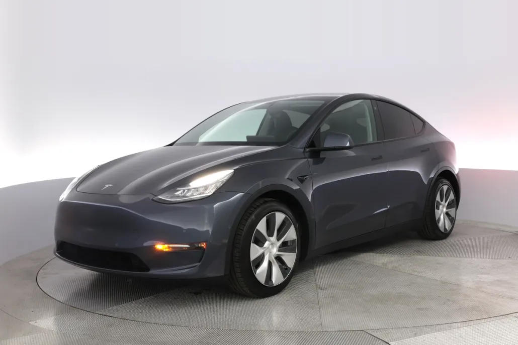 2021 Tesla Model Y Long Range photo 1