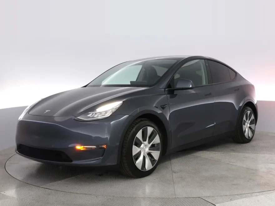 2021 Tesla Model Y Long Range photo 1