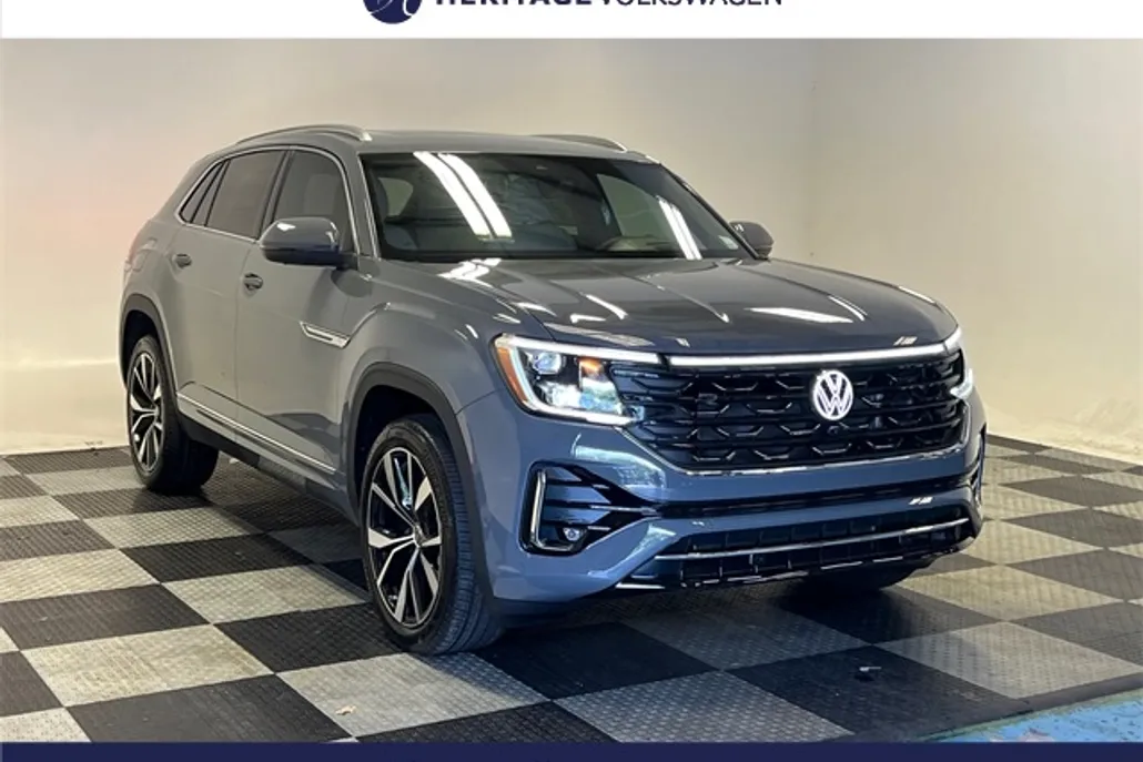 2025 Volkswagen Atlas Cross Sport SEL Premium R-Line photo 1