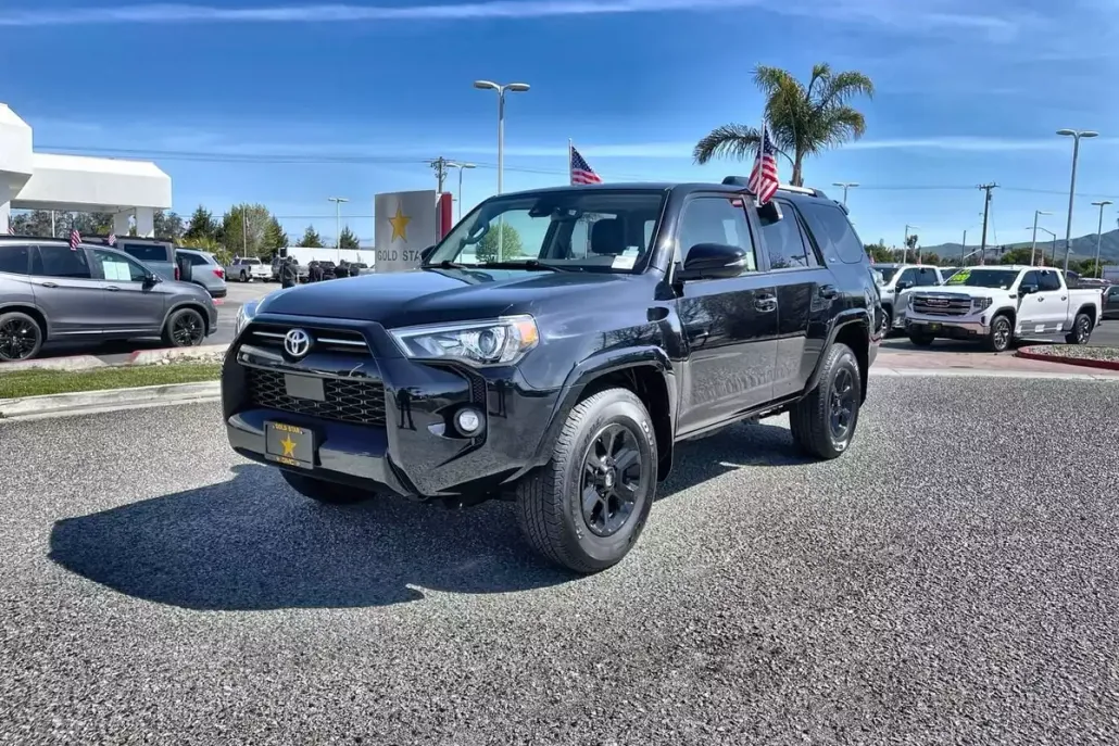 2023 Toyota 4Runner SR5 Premium photo 1