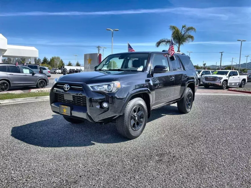 2023 Toyota 4Runner SR5 Premium photo 1