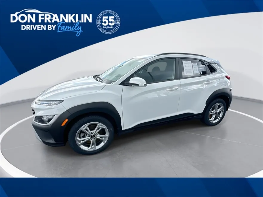 2022 Hyundai Kona SEL photo 1