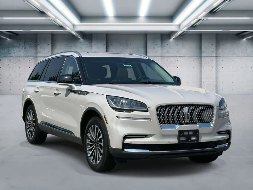 2022 Lincoln Aviator Standard photo 1