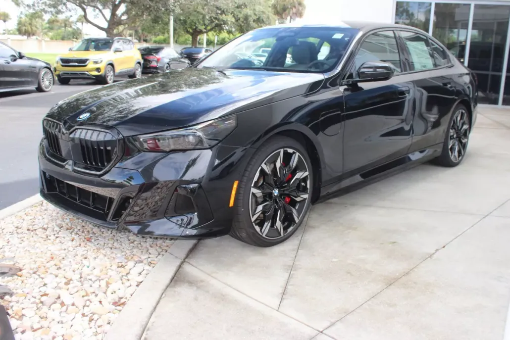 2026 Bmw 550e xDrive photo 1
