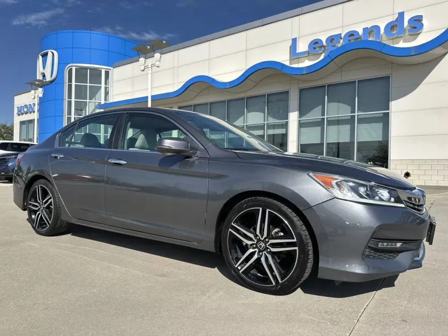 2017 Honda Accord EX photo 1