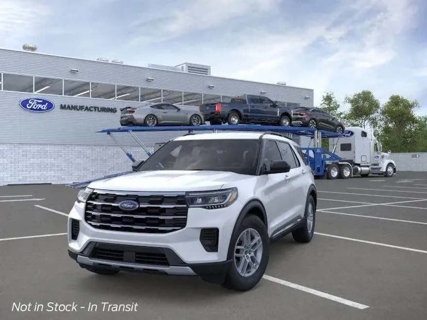 2025 Ford Explorer photo 1