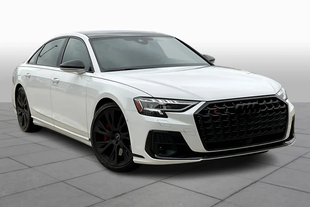 2025 Audi S8 4.0T photo 1