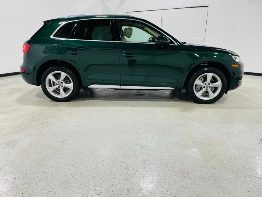 2020 Audi Q5 Premium Plus 45 TFSI S line photo 3