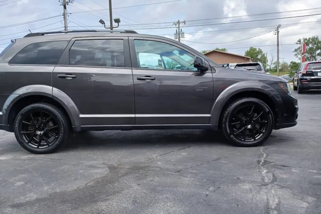 2017 Dodge Journey GT photo 1