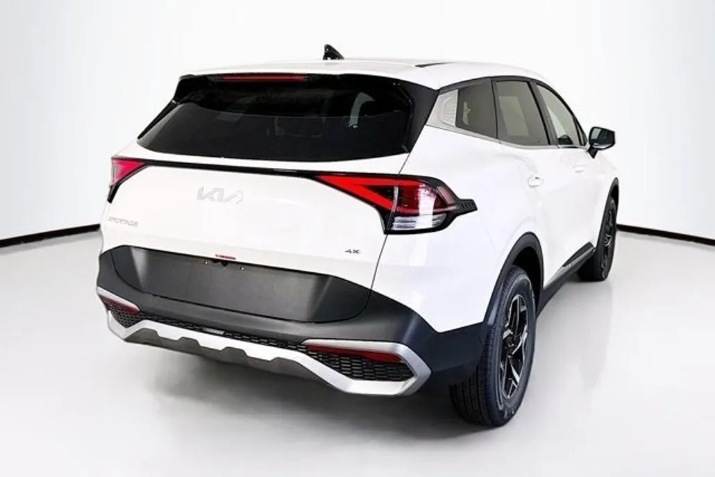2025 Kia Sportage LX photo 1