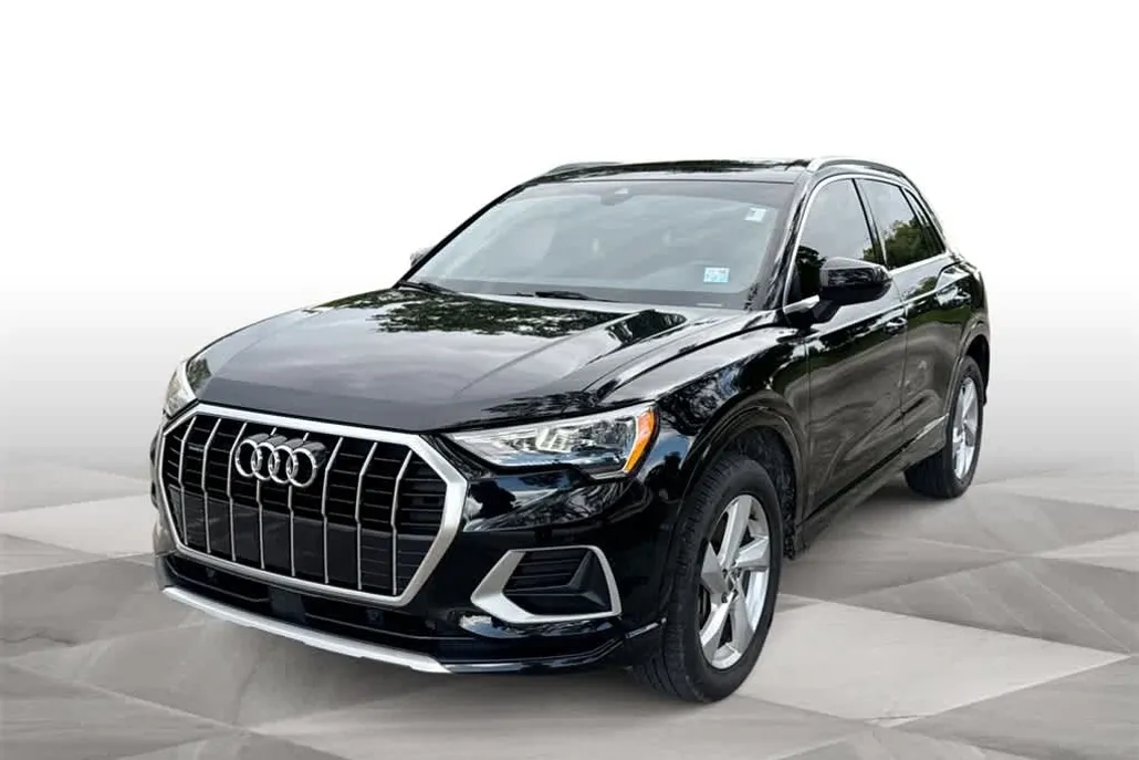 2020 Audi Q3 Premium photo 1