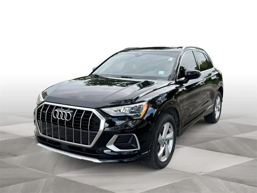 2020 Audi Q3 Premium photo 1
