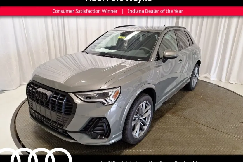 2025 Audi Q3 45 TFSI S line Premium photo 1