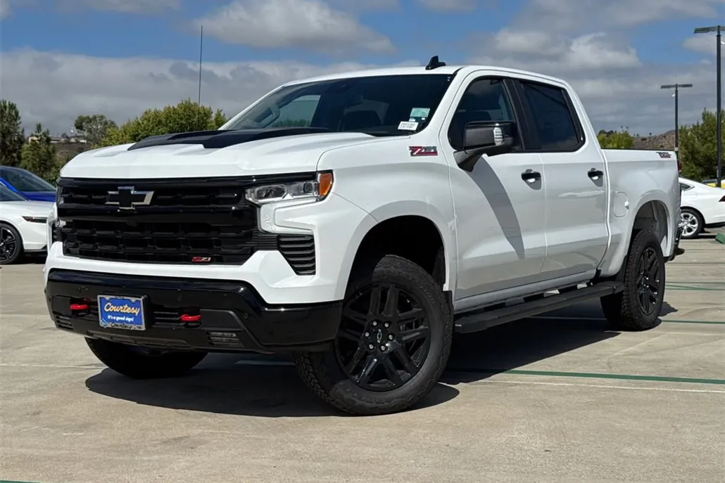 2026 Chevrolet Silverado 1500 LT Trail Boss photo 1