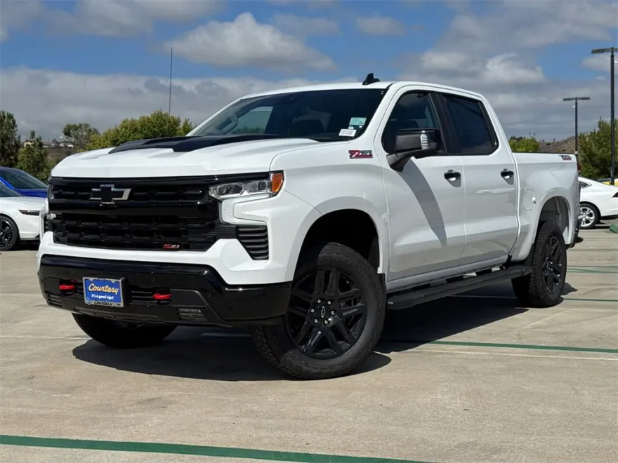 2026 Chevrolet Silverado 1500 LT Trail Boss photo 1