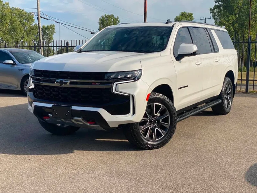 2022 Chevrolet Suburban Z71 photo 1