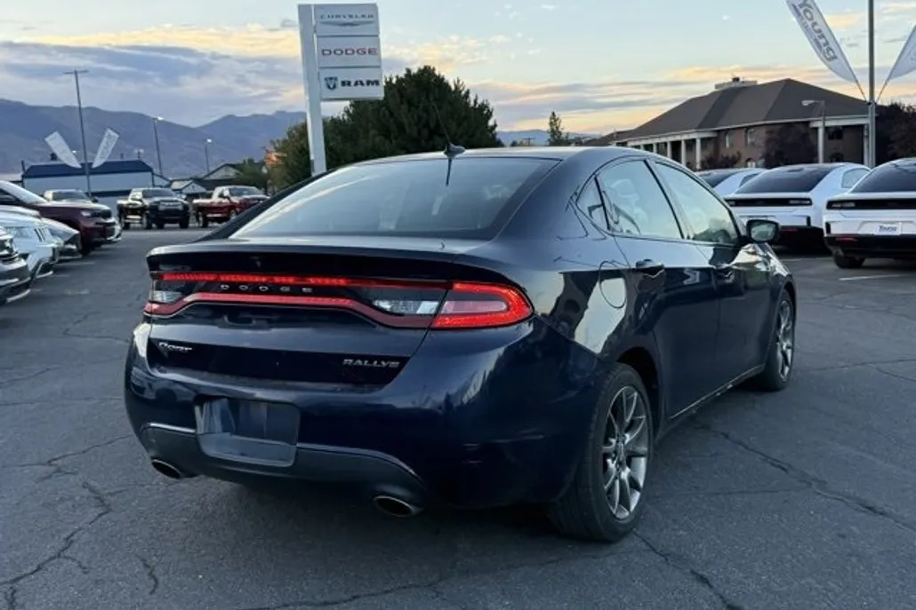 2013 Dodge Dart SXT photo 1