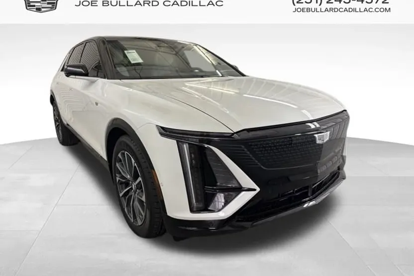 2025 Cadillac Lyriq Sport photo 1