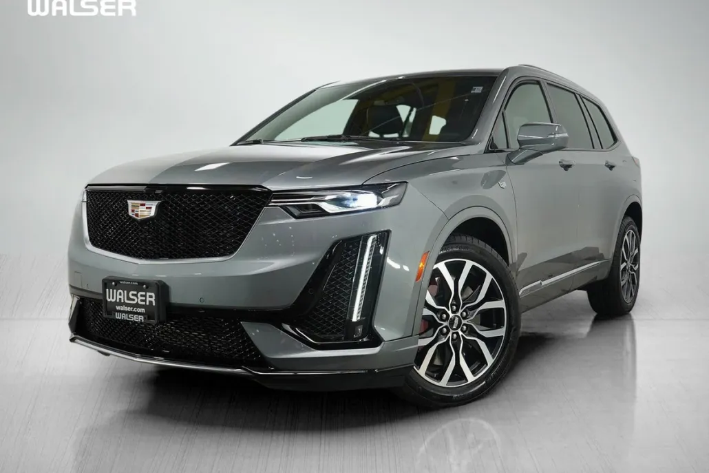 2025 Cadillac XT6 Sport photo 1