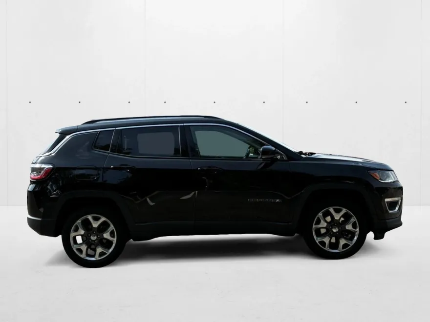 2018 Jeep Compass Limited photo 1