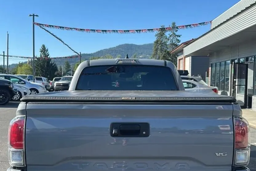 2020 Toyota Tacoma Double Cab TRD Sport photo 1