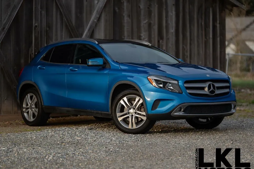 2015 Mercedes Benz GLA 250 4MATIC photo 1