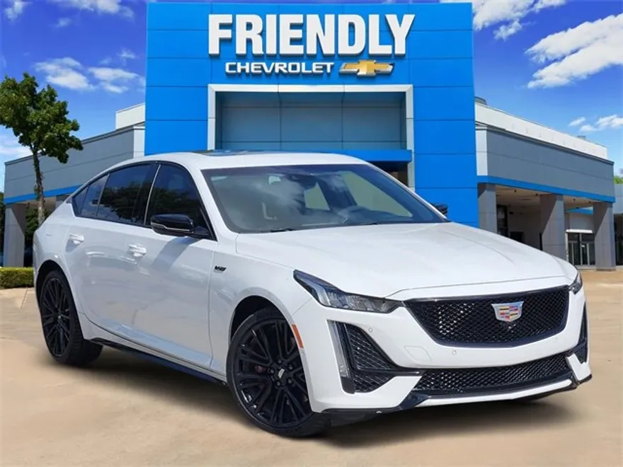 2024 Cadillac CT5 V photo 1