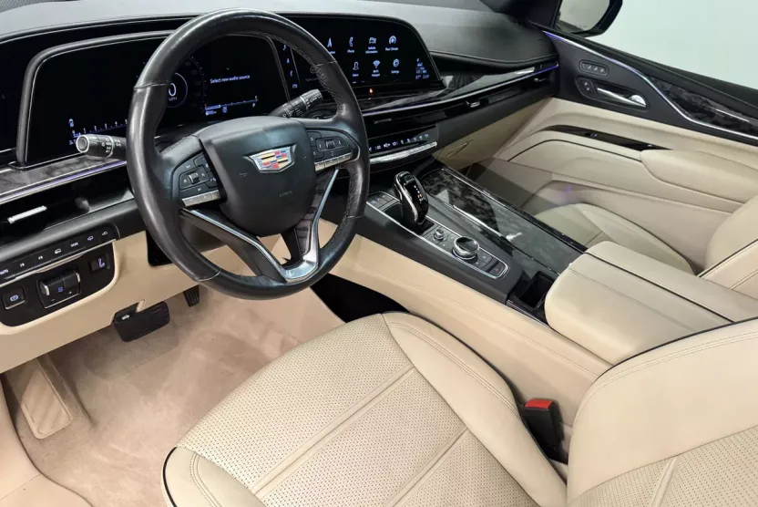 2021 Cadillac Escalade Premium Luxury photo 1
