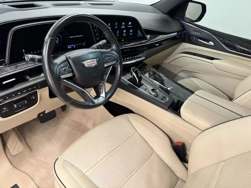 2021 Cadillac Escalade Premium Luxury photo 1