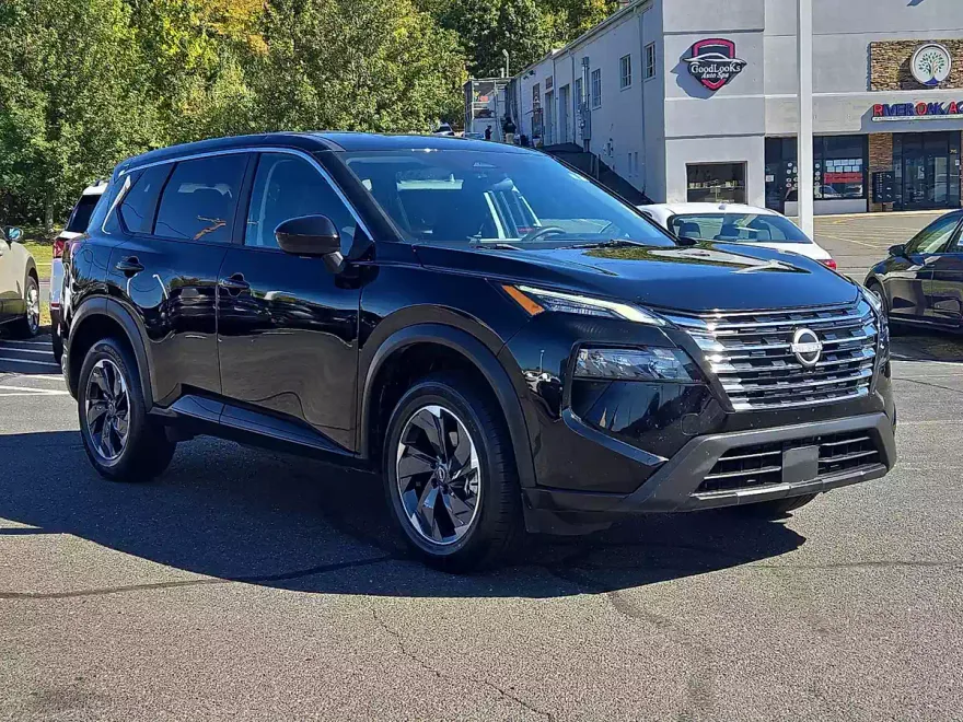 2024 Nissan Rogue SV photo 1