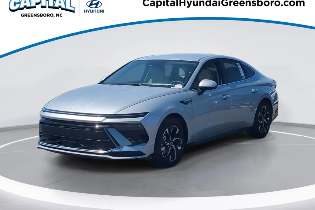 2025 Hyundai Sonata SEL photo 1