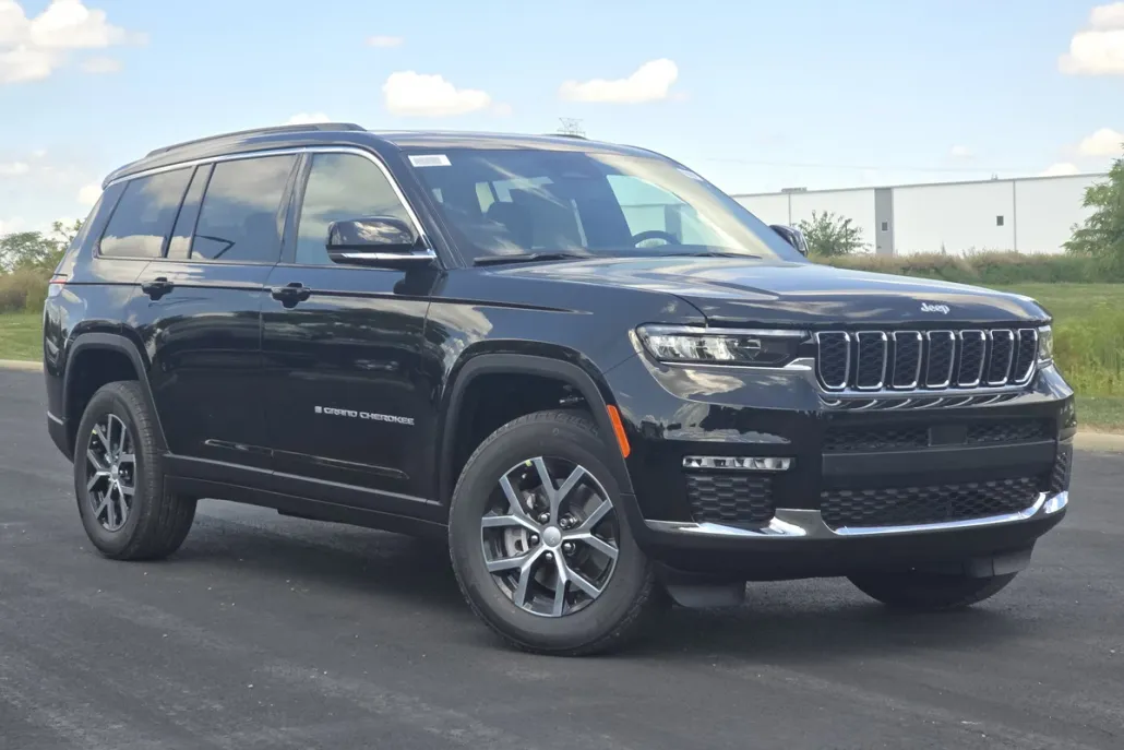 2025 Jeep Grand Cherokee Limited photo 1