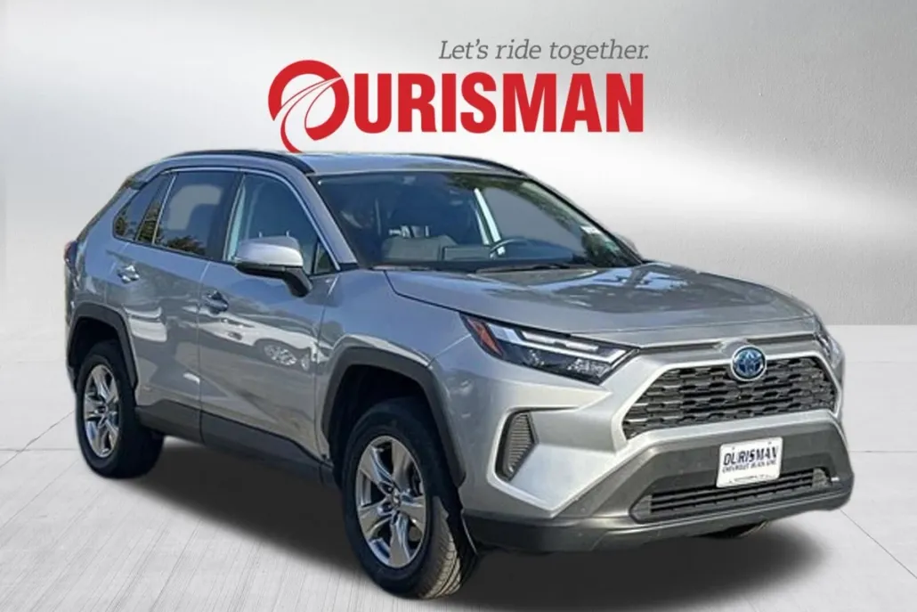 2024 Toyota RAV4 Hybrid XLE photo 1