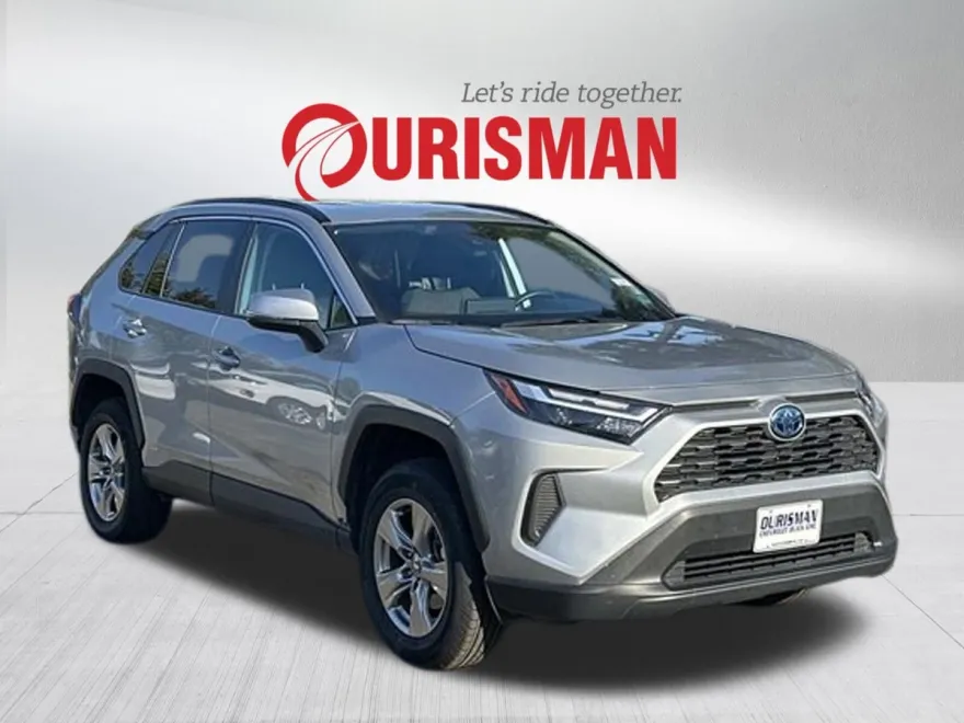 2024 Toyota RAV4 Hybrid XLE photo 1
