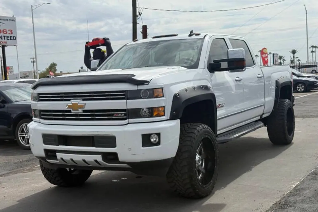 2016 Chevrolet Silverado 3500HD LTZ photo 1