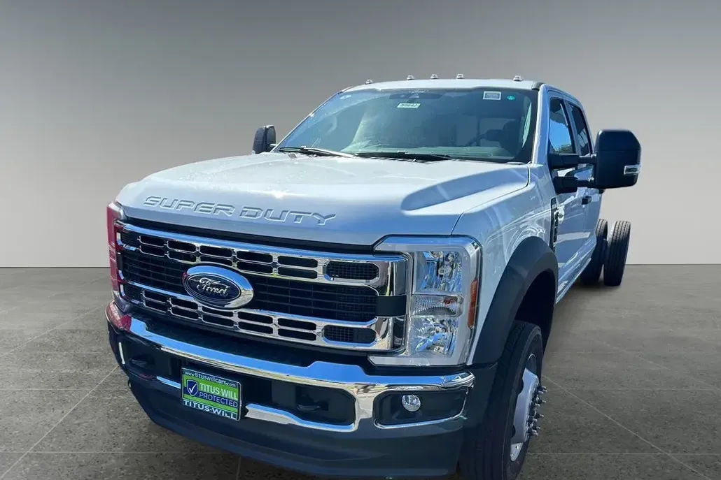 2025 Ford F-450 photo 1
