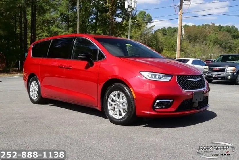 2025 Chrysler Pacifica photo 1