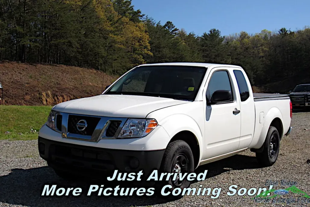 2013 Nissan Frontier S photo 1