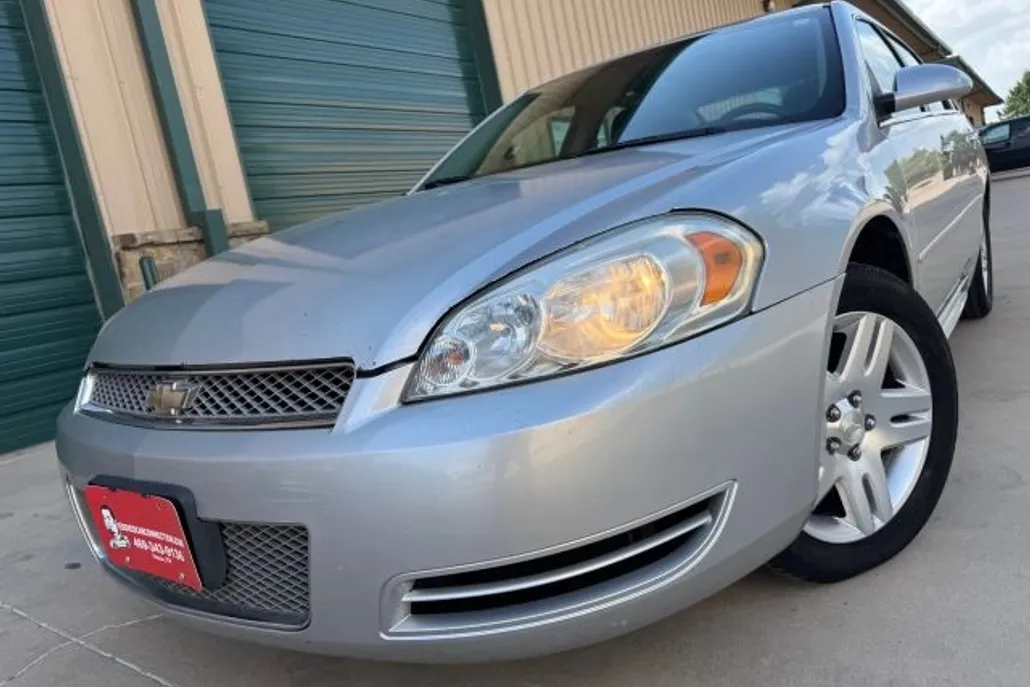 2012 Chevrolet Impala photo 1