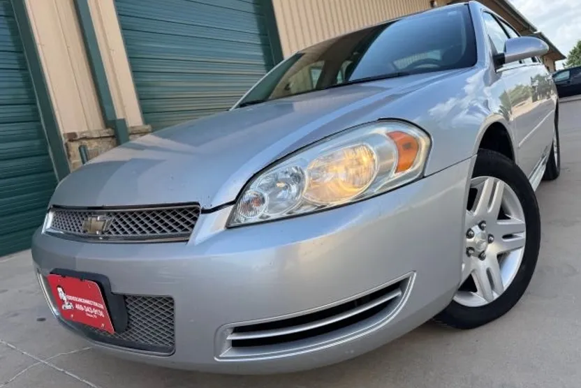 2012 Chevrolet Impala photo 1