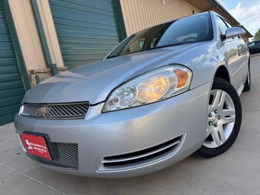 2012 Chevrolet Impala photo 1