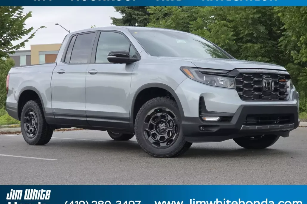 2025 Honda Ridgeline TrailSport photo 1