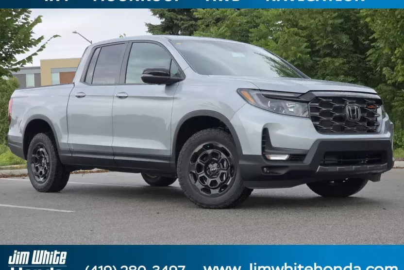 2025 Honda Ridgeline TrailSport photo 1