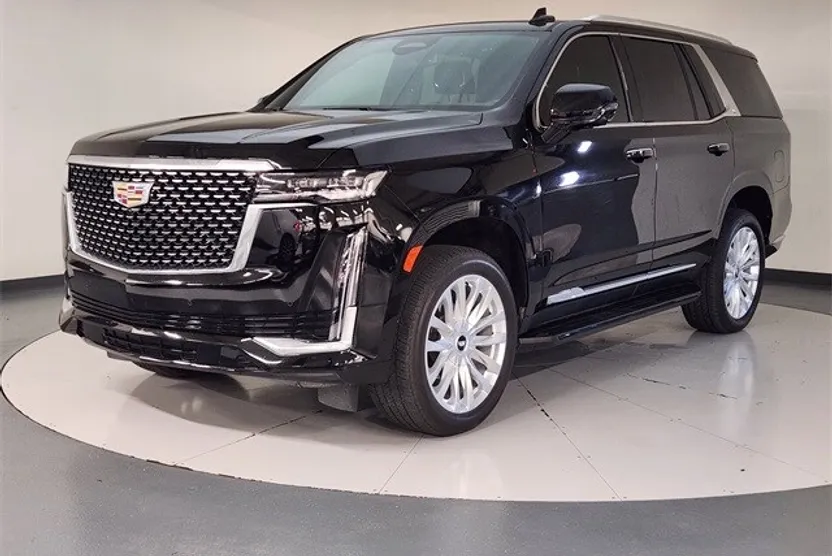 2024 Cadillac Escalade Luxury photo 1
