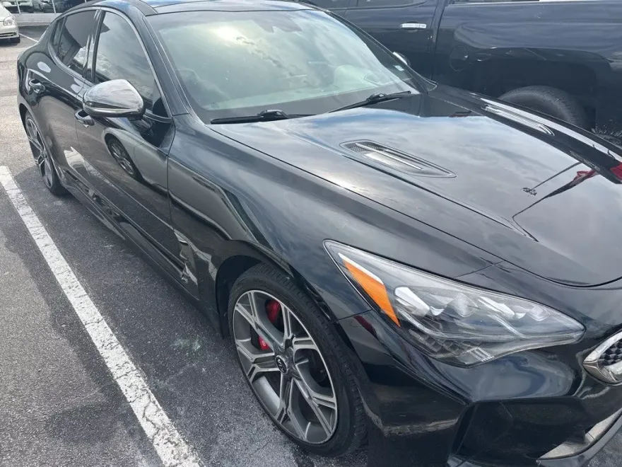 2020 Kia Stinger GT2 photo 1