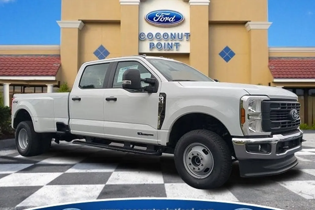 2025 Ford F-350 photo 1