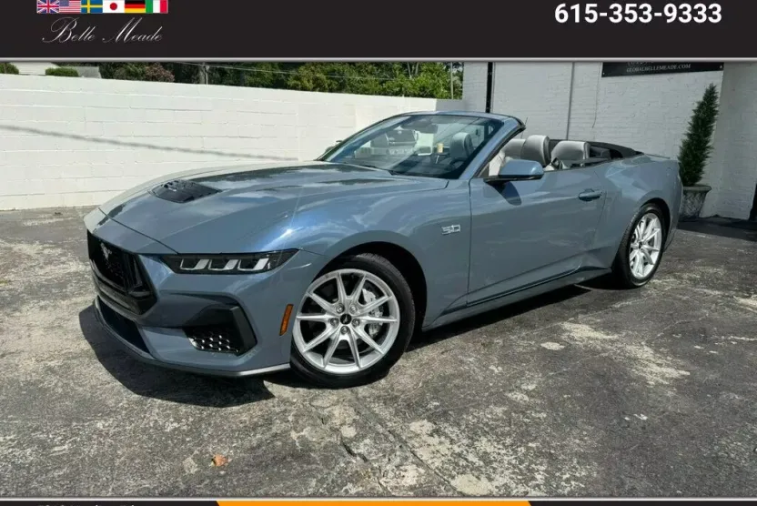 2024 Ford Mustang Convertible photo 1