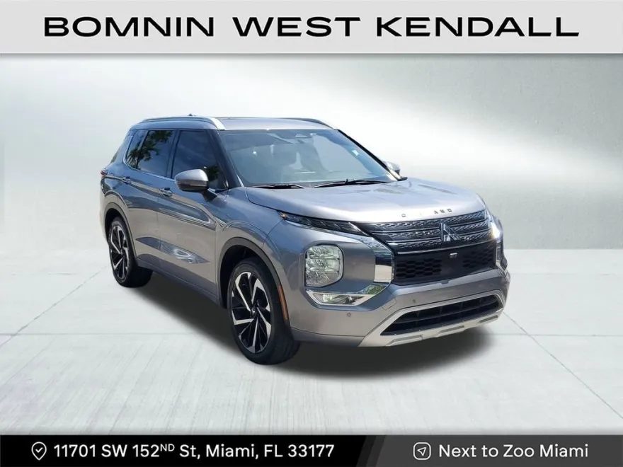 2022 Mitsubishi Outlander SEL photo 1