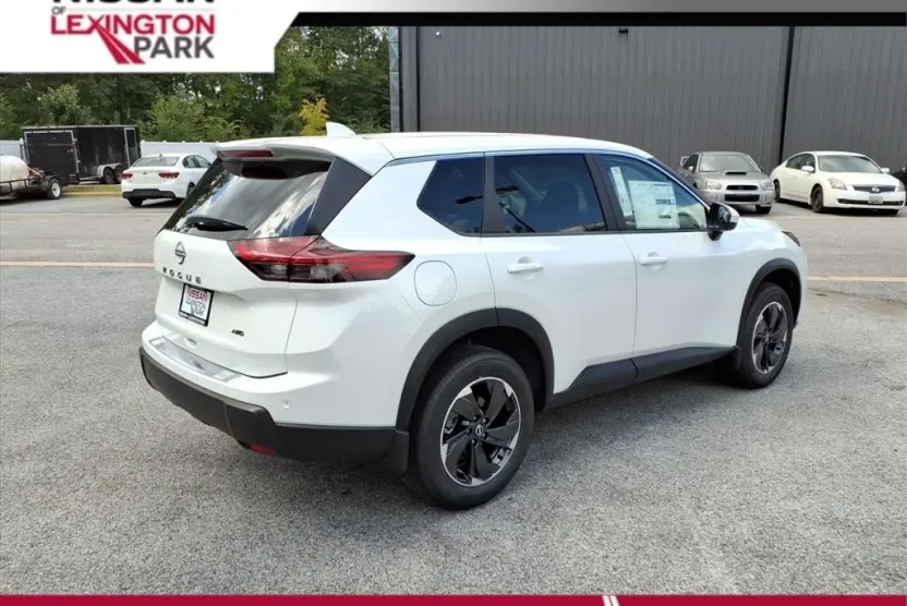 2026 Nissan Rogue SV photo 1