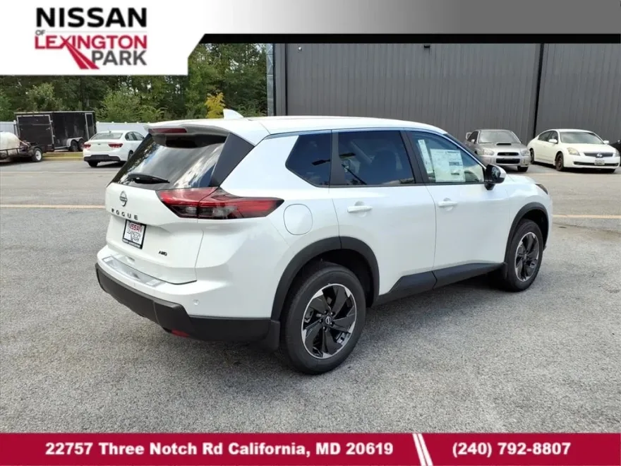 2026 Nissan Rogue SV photo 1